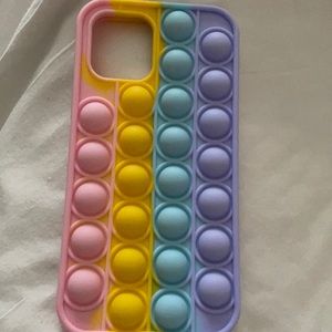 iPhone 12 fidget silicone case
